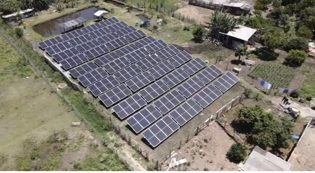 Usina solar instalada pela AJI Energia Solar